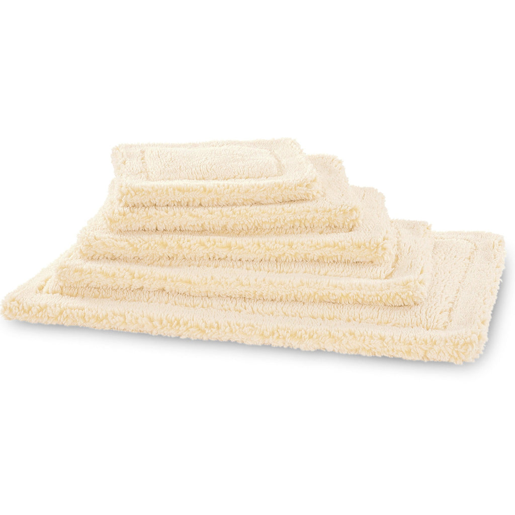 Natural fleece pet mat bed with layered, quilted sides